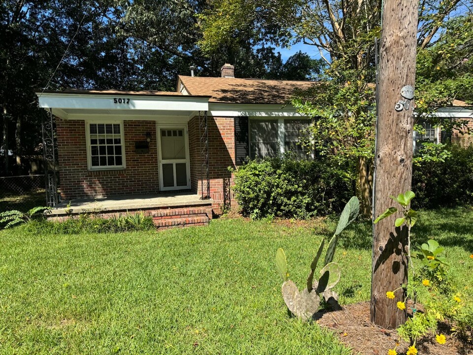 5017 Baylor St in North Charleston, SC - Building Photo