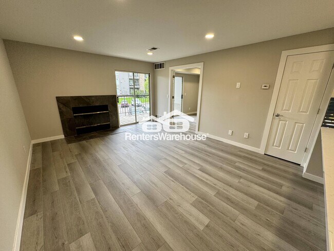 2575 S Syracuse Way in Denver, CO - Foto de edificio - Building Photo