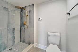 6181 Balboa Cir, Unit 303 in Boca Raton, FL - Foto de edificio - Building Photo