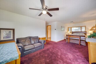 19 Crescent Ln in Colorado Springs, CO - Building Photo - Building Photo