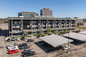 Arbor Lofts in Southfield, MI - Building Photo - Building Photo