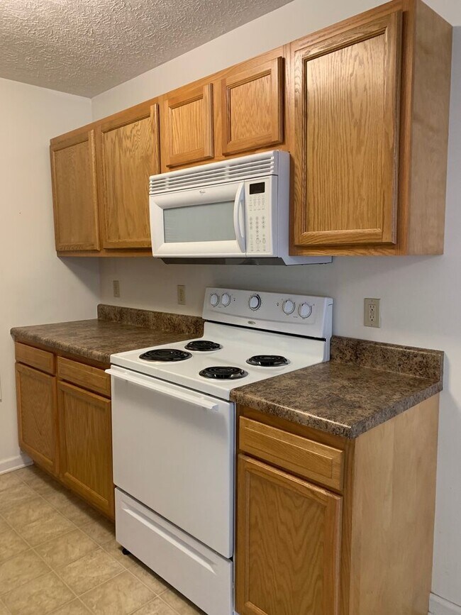 1105 College St in Christiansburg, VA - Building Photo - Building Photo