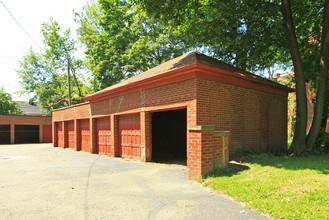 Yellowstone Place in Cleveland Heights, OH - Building Photo - Building Photo