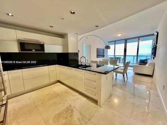 property at 17121 Collins Ave