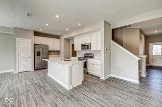9623 Beckett St in Avon, IN - Building Photo - Building Photo
