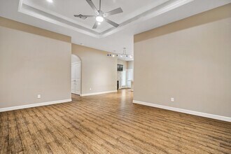 2934 Whitman Dr in Montgomery, TX - Foto de edificio - Building Photo