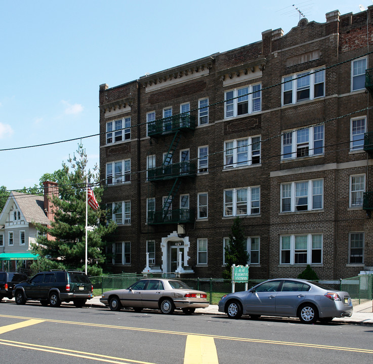 457 Mount Prospect Ave in Newark, NJ - Building Photo