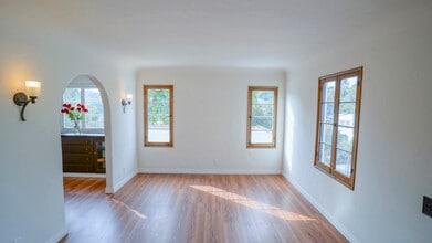 1560 Cerro Gordo St in Los Angeles, CA - Building Photo - Building Photo