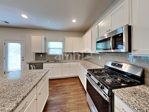 356 Winston Cir in Canton, GA - Building Photo - Building Photo