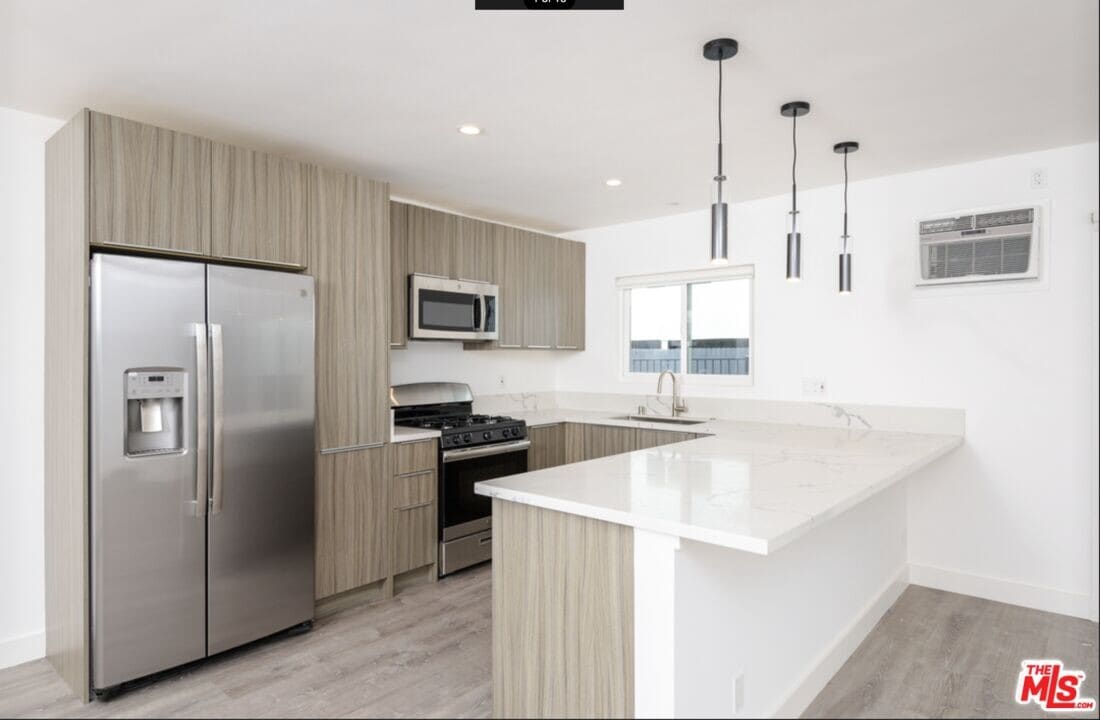 1261 Laurel Ave in West Hollywood, CA - Building Photo