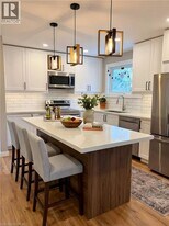 5 Fisher Crescent in Hamilton, ON - Building Photo