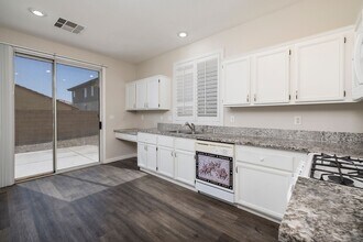 7955 Teal Harbor Ave in Las Vegas, NV - Building Photo - Building Photo