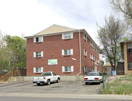 1752 Chester St Apartments