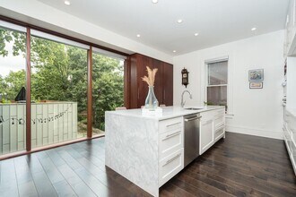 1730 N Franklin Pl in Milwaukee, WI - Building Photo - Building Photo