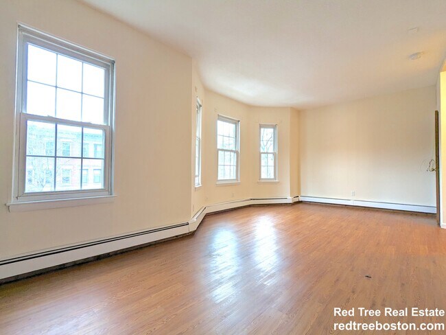 62 S Huntington Ave in Boston, MA - Building Photo - Building Photo