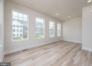 1810 Parham Wy in Woodlawn, MD - Building Photo - Building Photo
