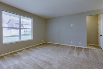 8562 King St in Omaha, NE - Building Photo - Building Photo