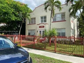 1630 SW 10th St in Miami, FL - Building Photo - Primary Photo