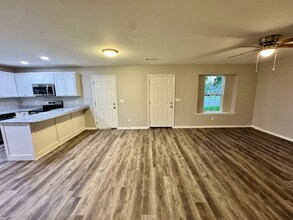 4651 W Franciscan Trail in Fayetteville, AR - Building Photo - Building Photo