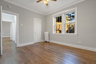 905 W Altgeld St, Unit 1B in Chicago, IL - Building Photo - Building Photo