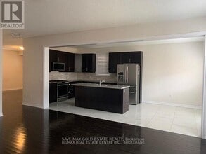 18 Hamilton Ct in Caledon, ON - Building Photo - Building Photo