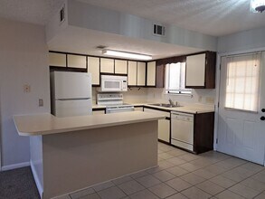 4837 S Lakewood Dr in Panama City, FL - Building Photo - Building Photo