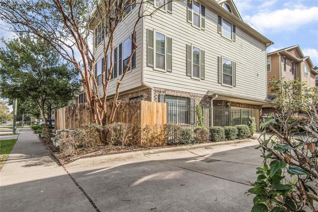 908 W 26th St in Houston, TX - Building Photo