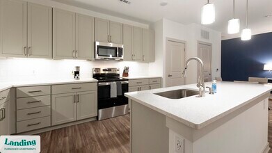 2740 Village Crossing Blvd, Unit 2210 in Longs, SC - Foto de edificio - Building Photo