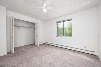 Ashton Lake Apartments in East Lansing, MI - Foto de edificio - Interior Photo