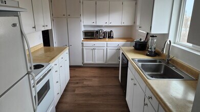 301 Cedar St in La Grande, OR - Building Photo - Building Photo