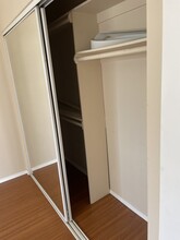 11252 Peach Grove St, Unit 204 in North Hollywood, CA - Building Photo - Building Photo