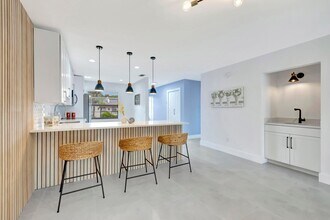 7898 Eastlake Dr in Boca Raton, FL - Building Photo - Building Photo