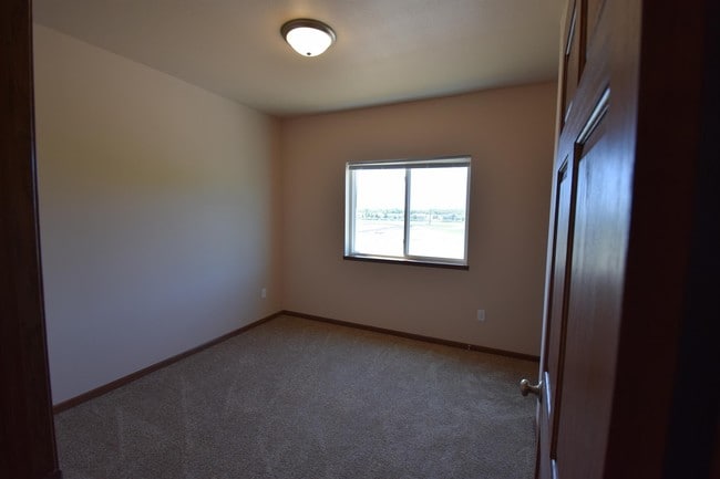 Ohana Apartments-Rent Special! in Mankato, MN - Building Photo - Interior Photo