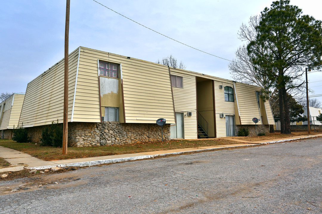 Country Estates East in Oklahoma City, OK - Foto de edificio