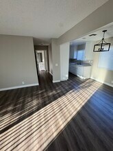 The Courtyard Apartments 150 S San Jacinto St., Hemet in Hemet, CA - Foto de edificio - Building Photo