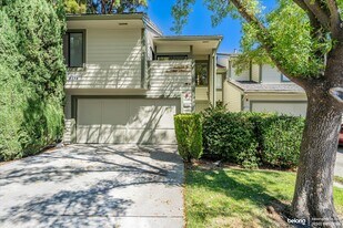 6234 Joaquin Murieta Ave in Newark, CA - Building Photo