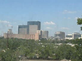 2207 S Braeswood Blvd in Houston, TX - Building Photo