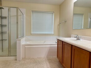 738 Spires Dr in Oswego, IL - Building Photo - Building Photo