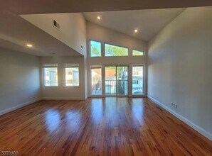 129 Brookdale Ave in Newark, NJ - Building Photo - Building Photo