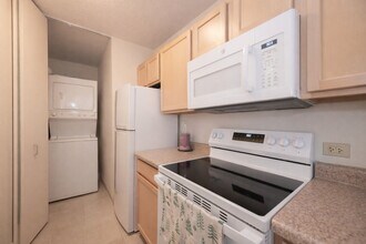 222 N Columbus Dr in Chicago, IL - Building Photo - Building Photo