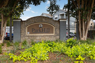 Park Hill Apartments in San Marcos, TX - Building Photo - Building Photo