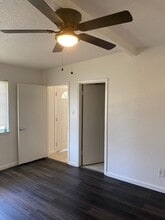 47 W K St in Los Banos, CA - Building Photo - Building Photo