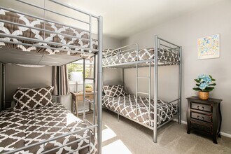 1536 Gordon Dr in South Bend, IN - Foto de edificio - Building Photo