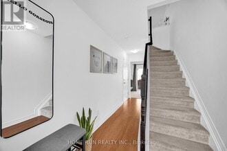 527 Simran Private in Ottawa, ON - Building Photo - Building Photo