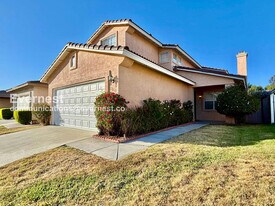 27620 Parkside Dr, Unit 301 in Temecula, CA - Building Photo