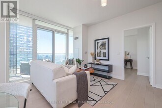 2610-2618 EGLINTON Ave in Toronto, ON - Building Photo - Building Photo