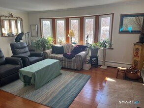 51 W Lake Ave in Guilford, CT - Building Photo - Building Photo