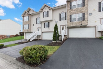 122 Manor View Dr in Manor, PA - Building Photo - Building Photo