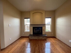 8527 Murrelet Dr NE in Albuquerque, NM - Building Photo - Building Photo