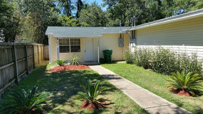 property at 1000 Pineview Blvd